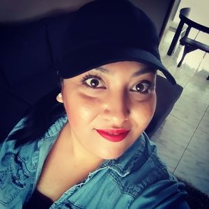 Meet your Posher, Monique